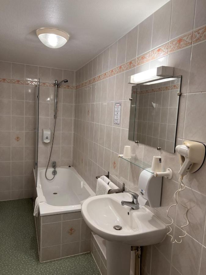 Hostellerie Au Rendez-Vous Des Amis Chaumont  Ngoại thất bức ảnh