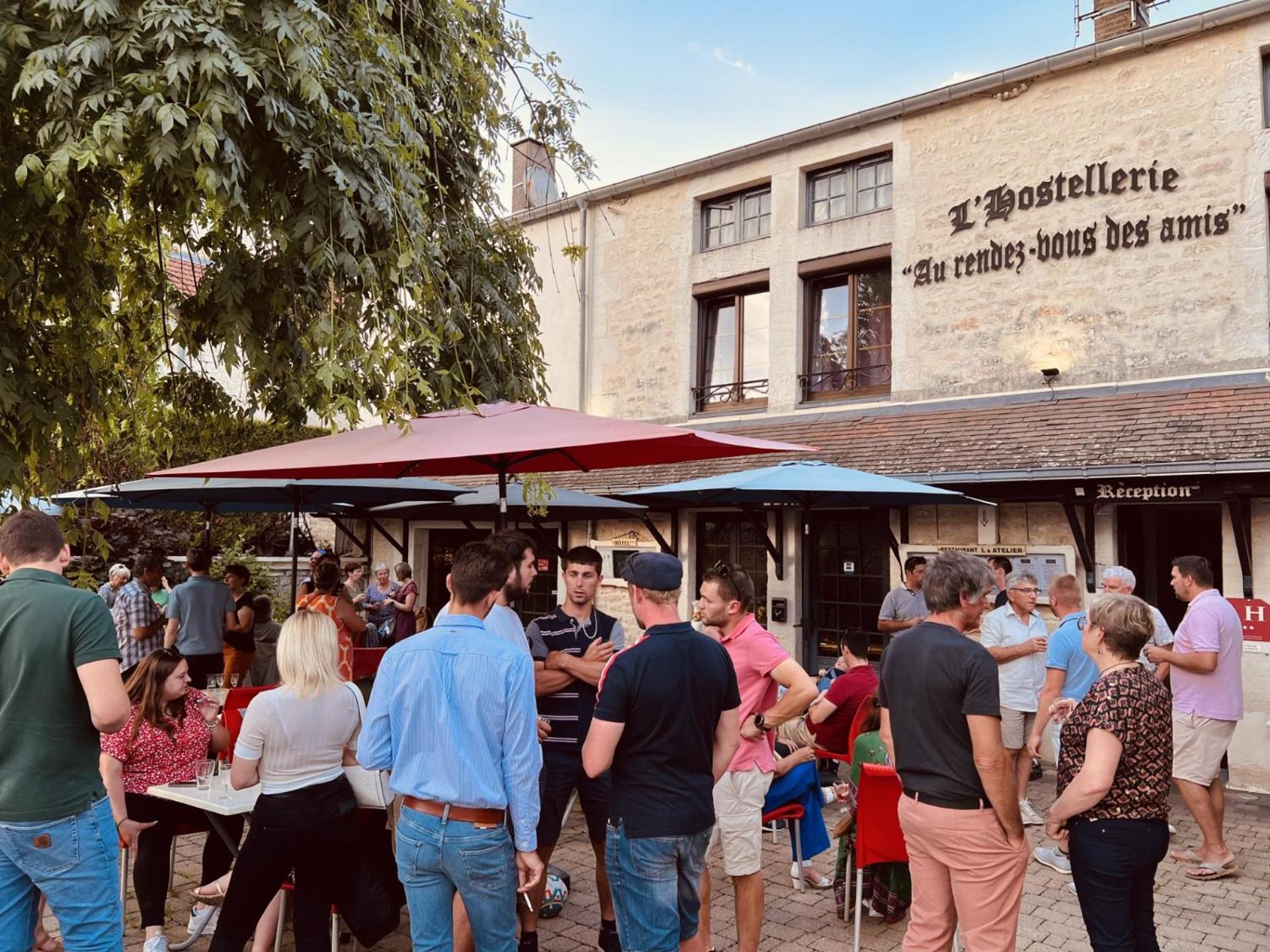 Hostellerie Au Rendez-Vous Des Amis Chaumont  Ngoại thất bức ảnh
